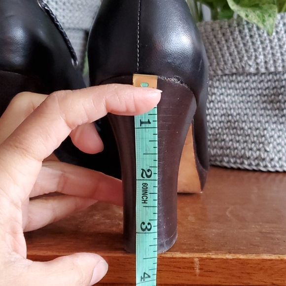 Adorable Cole Haan pumps - Picture 7 of 7